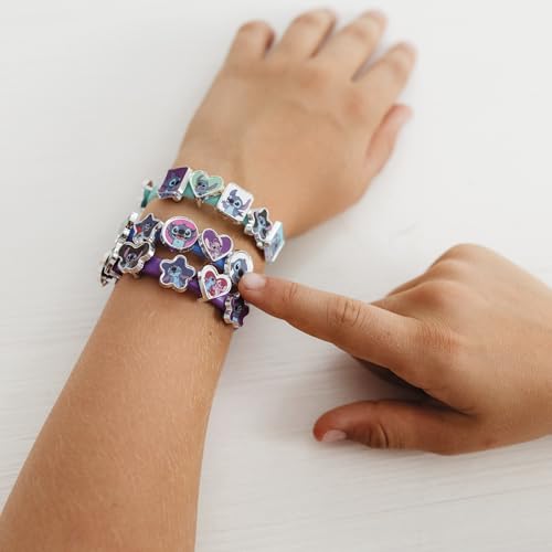 029 TM ESSENTIALS Stitch - Juego de 18 pulseras de abalorios para niños, color amarillo, azul y rojo para crear tu propia creatividad. Diversión única con bonitos motivos de puntada, 14 Cm, Caucho, No es