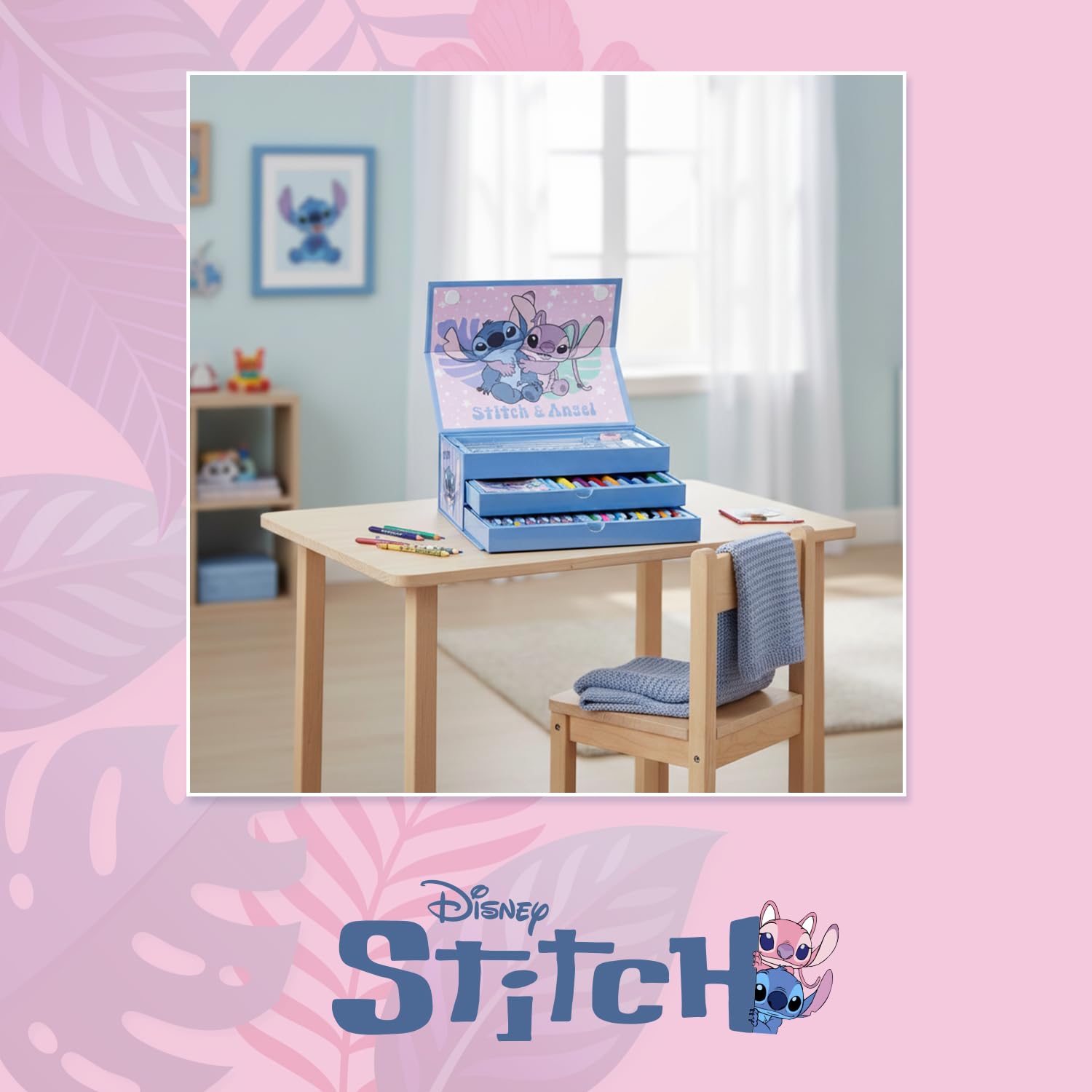 030 Maletín arte Stitch más 60 piezas Set creativo lápices colores, rotuladores, crayones, acuarelas, pinceles y libreta – Estuche Pintar Stitch ideal como regalo artístico y escolar