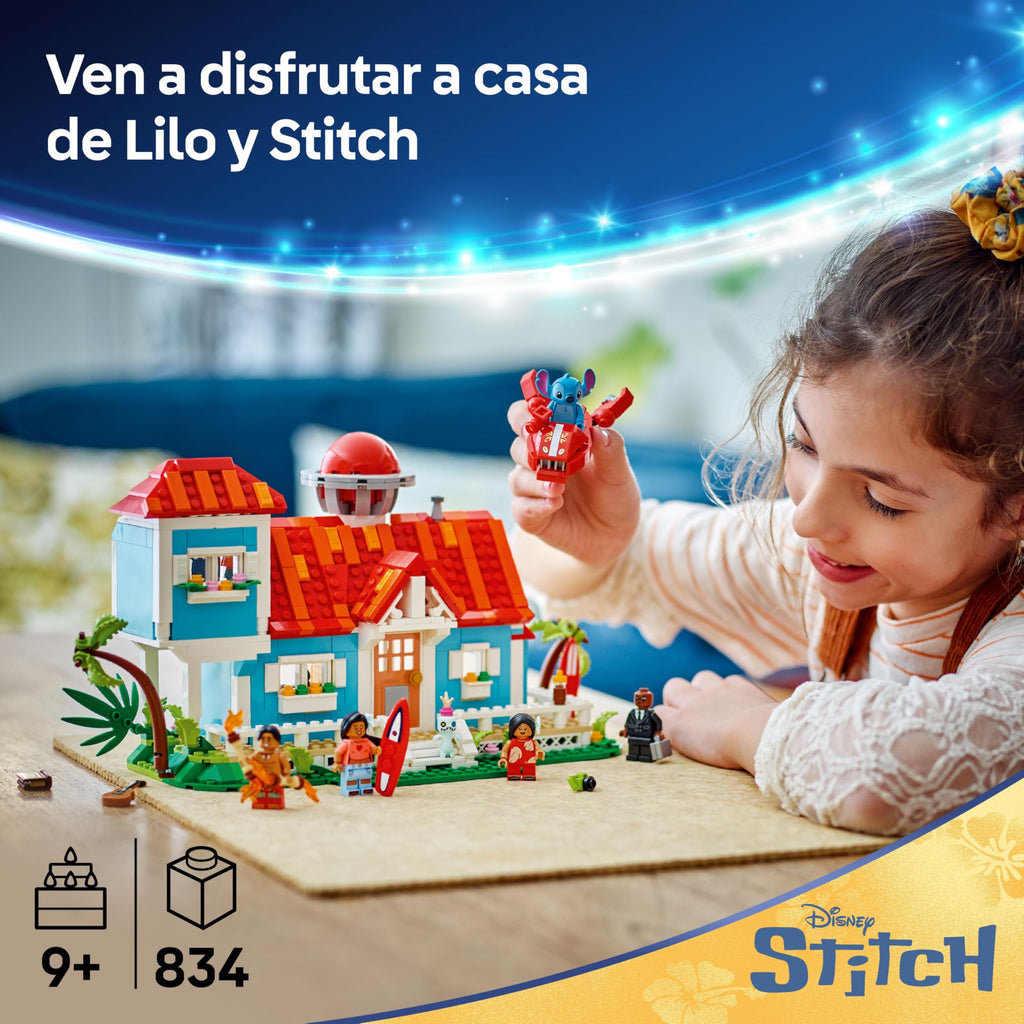 002 LEGO ǀ Disney Casa en la Playa de Lilo y Stitch de Juguete con 6 Habitaciones, Observatorio, Nave Espacial, 5 Minifiguras, Tabla de Surf y Más, Regalo de Cumpleaños para Niñas y Niños de 9+ Años 43268