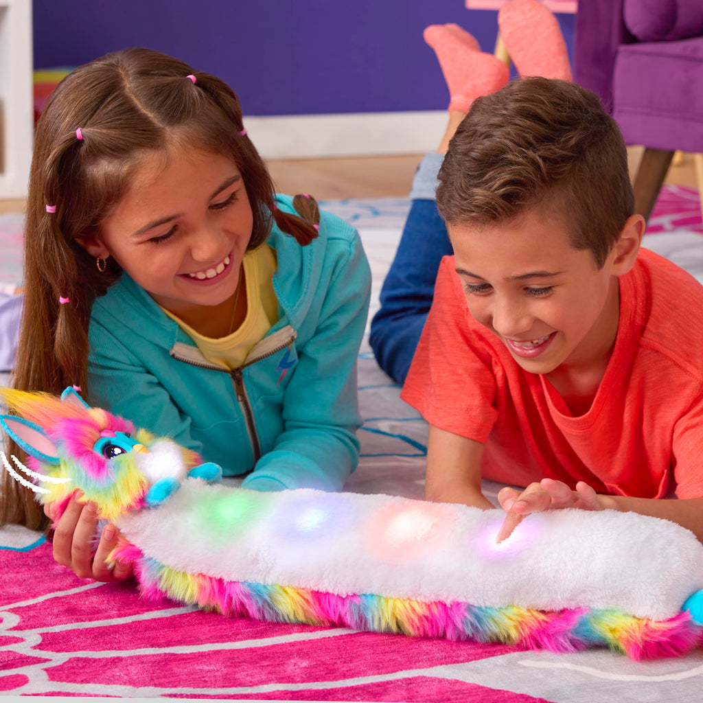 101 DJ Furby – Peluche Interactivo con música, Luces y Juegos – 5 Modos, más de 1.000 Combinaciones – Habla español y furbish – A Partir de 6 años